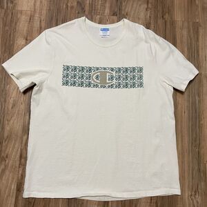 Champions Women’s Size 2XL T-Shirt Ivory Green Roses? Logo